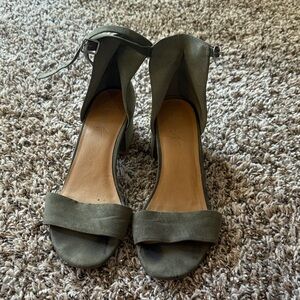 Chic Olive Green Women's Heels